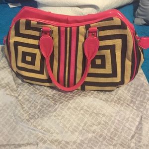 Bodhi Handbag comes with dust bag
