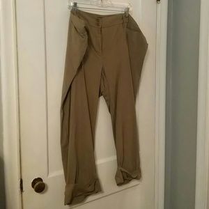 Beige cuffed Capri pants