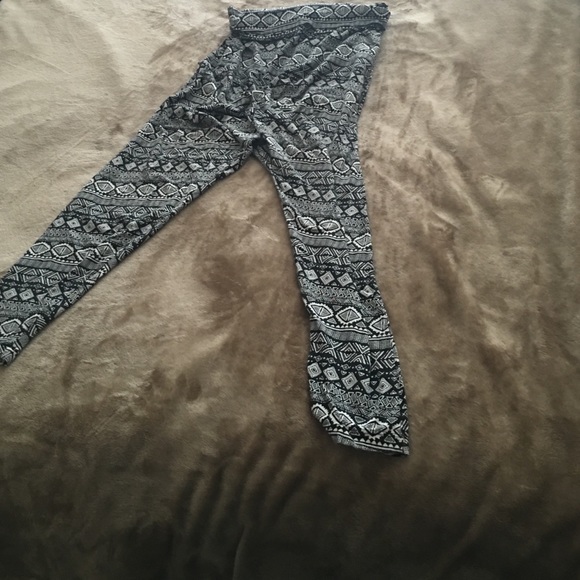 Forever 21 harem pants - Picture 2 of 4