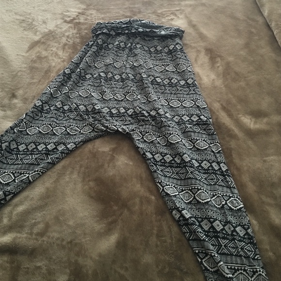 Forever 21 harem pants - Picture 3 of 4