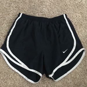 Black nike shorts