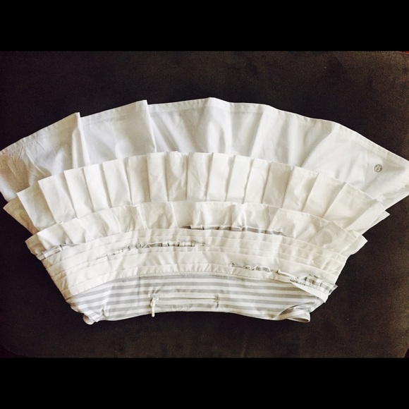 Lulu lemon white skirt