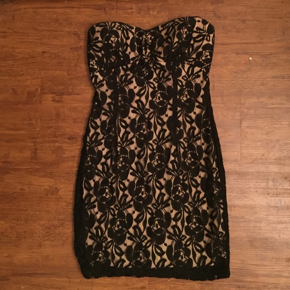 Simple black lace dress - Picture 1 of 1