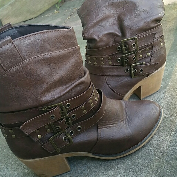 brown boots