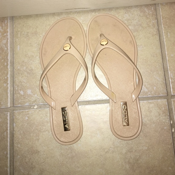 Aldo nude flip flops