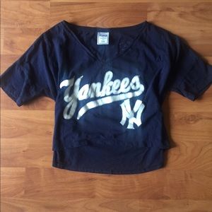 VS PINK MLB Collection Crop Top