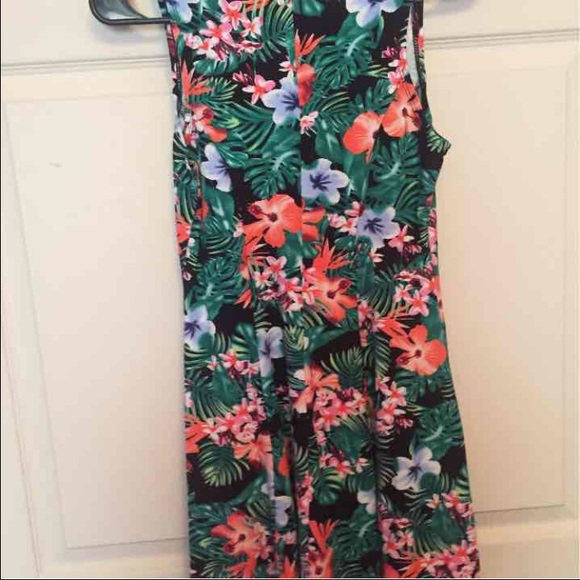 Forever 21 dress NWT - Picture 3 of 3