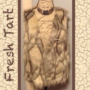 FRESH TART Chic Long Faux Fur Cream & Gray Vest