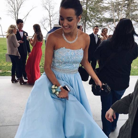 Meet your Posher, Mikaela - Picture 1 of 1