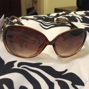 Jennifer Lopez sunglasses!