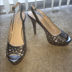 🎉$10off 24hours only 🎉Bcbg peep toe