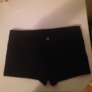 Lululemon black yoga shorts size 6