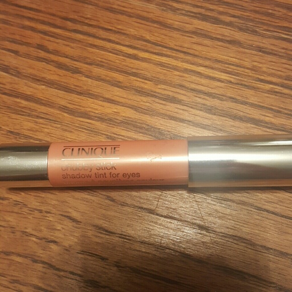 Clinique eye shadow tint