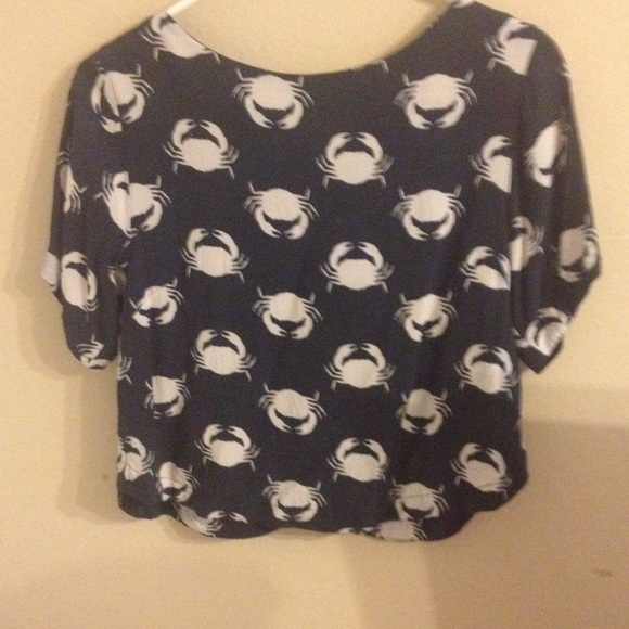 H&M crab crop top