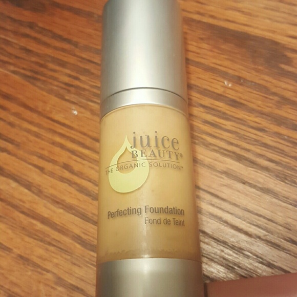 Juice 100% vegan foundation