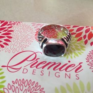 Premier Designs Black stone ring