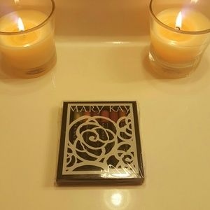 Mary Kay mini nourishine plus lip gloss set