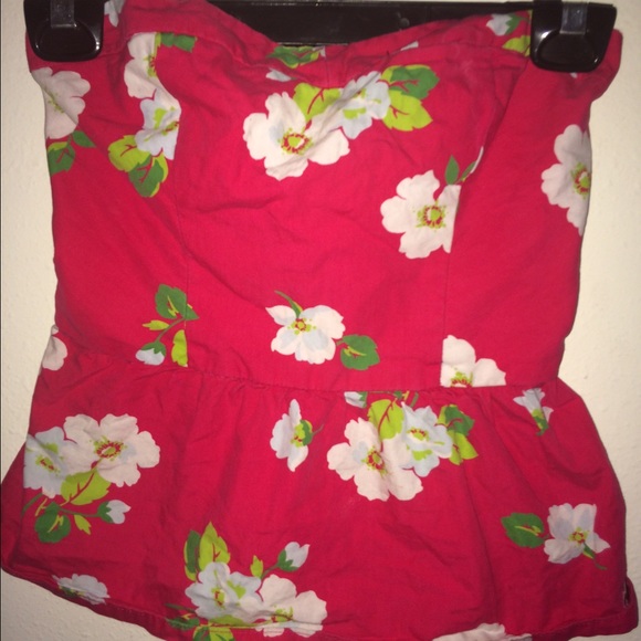 Hollister top