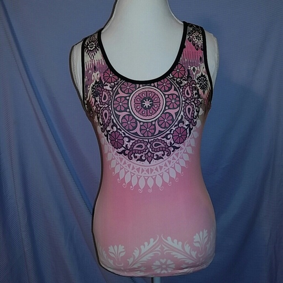 Super cute exercise top, NWOT, Size Medium
