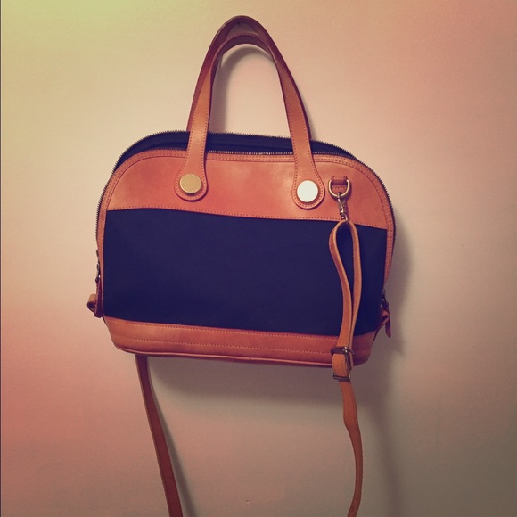 Classic Dooney & Bourke Satchel