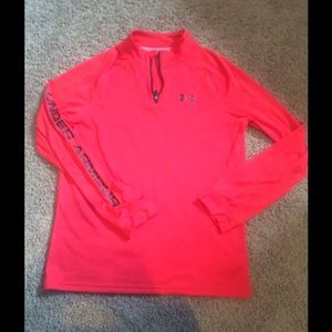 2 Like New Under Armour Boys XL  heat gear tops