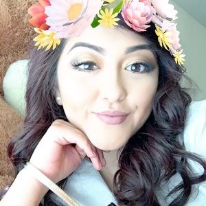 Meet your Posher, Ivonne