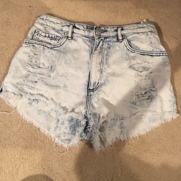 high waisted jean shorts - Picture 1 of 3