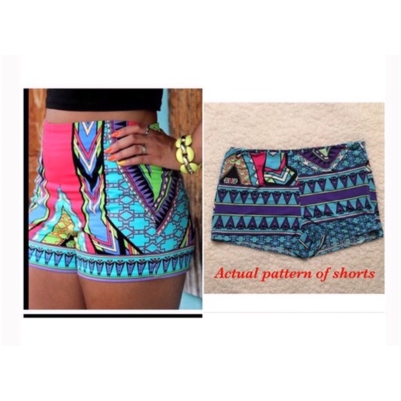 iConcepta Boutique Pants - ️️🔴 Last One 🔴 Geometric Print Shorts