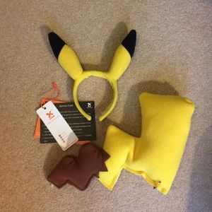 Pikachu Accessory Set