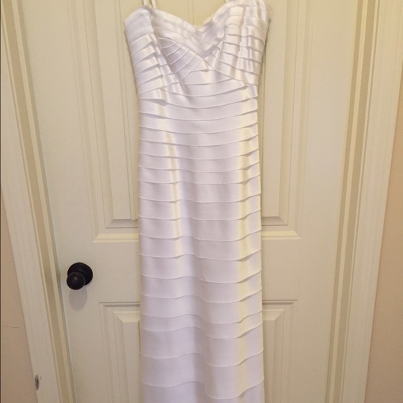 Long white BCBG gown - Picture 1 of 4