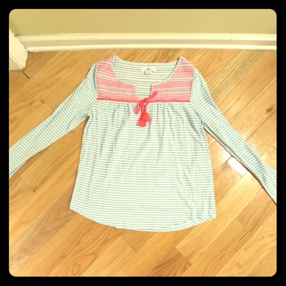**SOLD ** Vineyard Vines Top