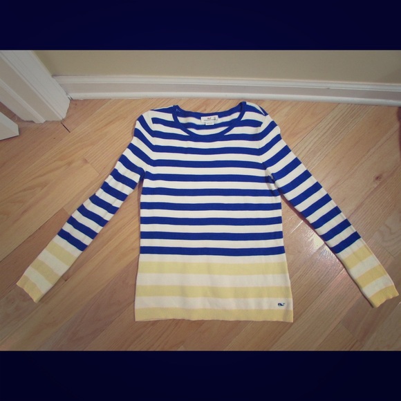**SOLD ** Vineyard Vines Sweater