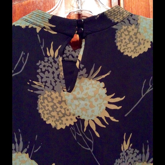 JILL STUART 100% silk StUNNING TOP NWOT!!! - Picture 2 of 4