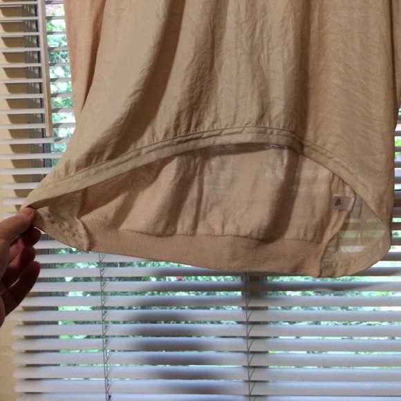 sheer pink GAP sweater with silky front panel - Picture 4 of 4