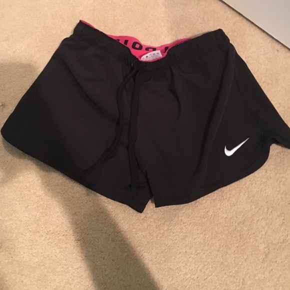 Nike shorts - Picture 1 of 1