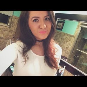 Meet your Posher, Alma