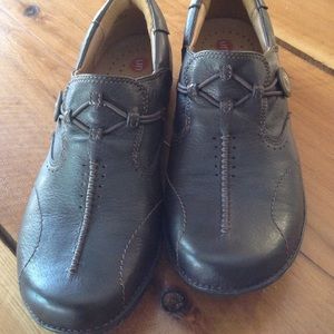 Clarks Brown Unstructured Shoes Size 8.5