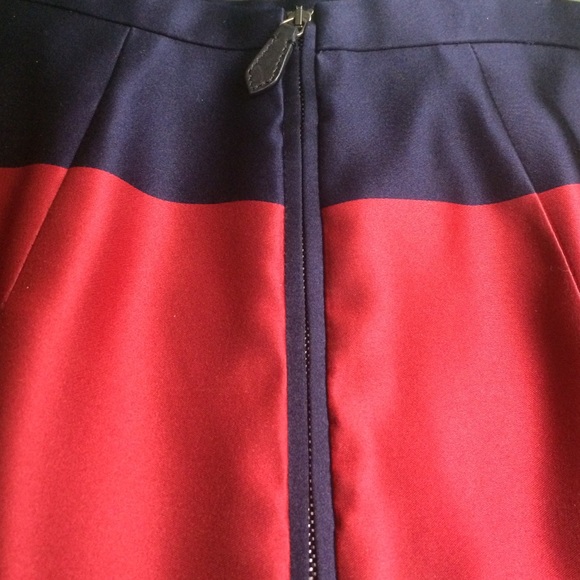 🚫SOLD🚫Burberry Prorsum Navy and Red Pencil Skirt - Picture 4 of 4
