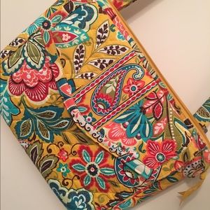 Vera Bradley Provencal laptop case