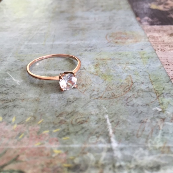 🎉HP🎉🆕 White Topaz • 18k Rose Gold .925 Ring - Picture 2 of 4
