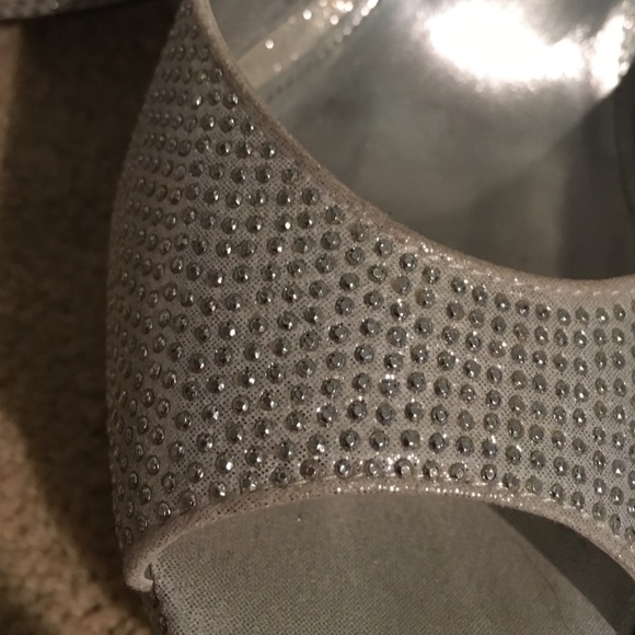 heels - Picture 2 of 2