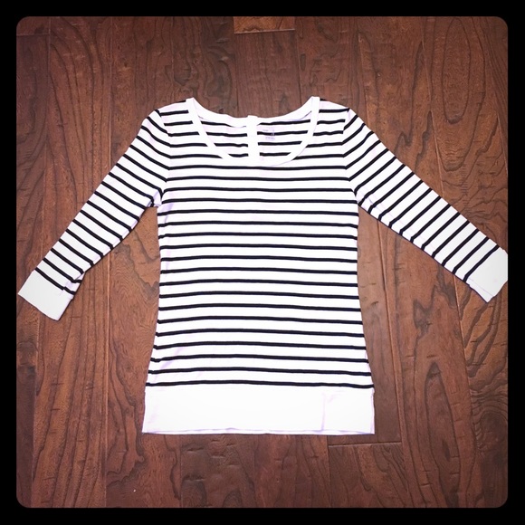Gap 3/4 Sleeve Tee ☀️last markdown☀️