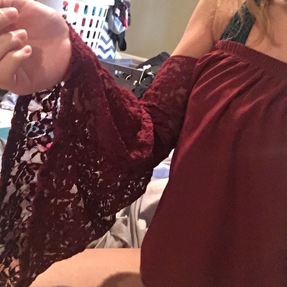 blouse - Picture 2 of 3