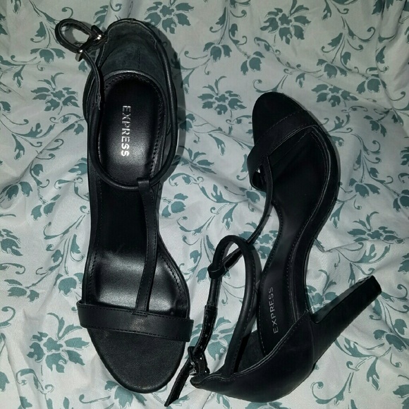 Express Sandals
