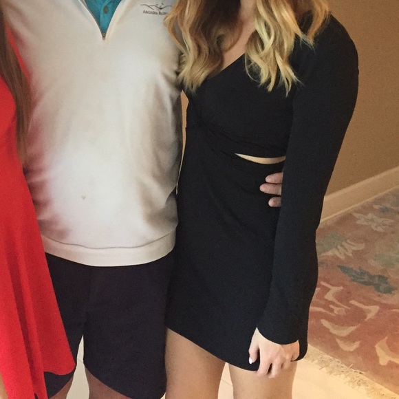 Long sleeve dress with open back