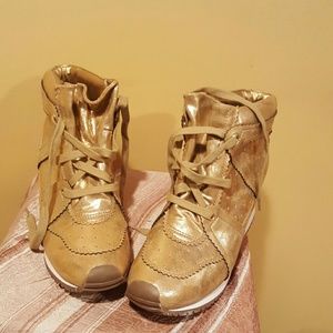 Sneakers aka Gold Nuggets (worn once with box)