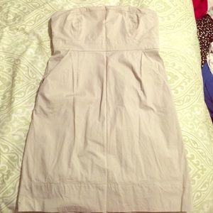 NY&CO strapless Kakhi dress with pockets!