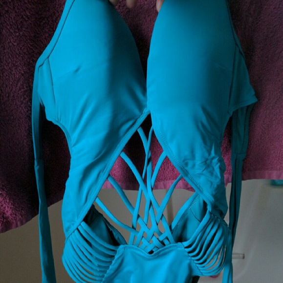Kenneth Cole Swimsuit Size 10