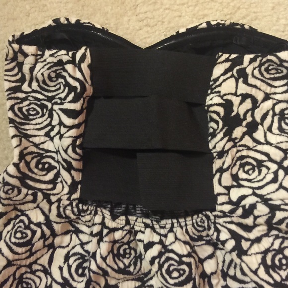 Strapless tube top - Picture 3 of 3