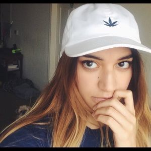 Weed leaf CPTN APPAREL hat